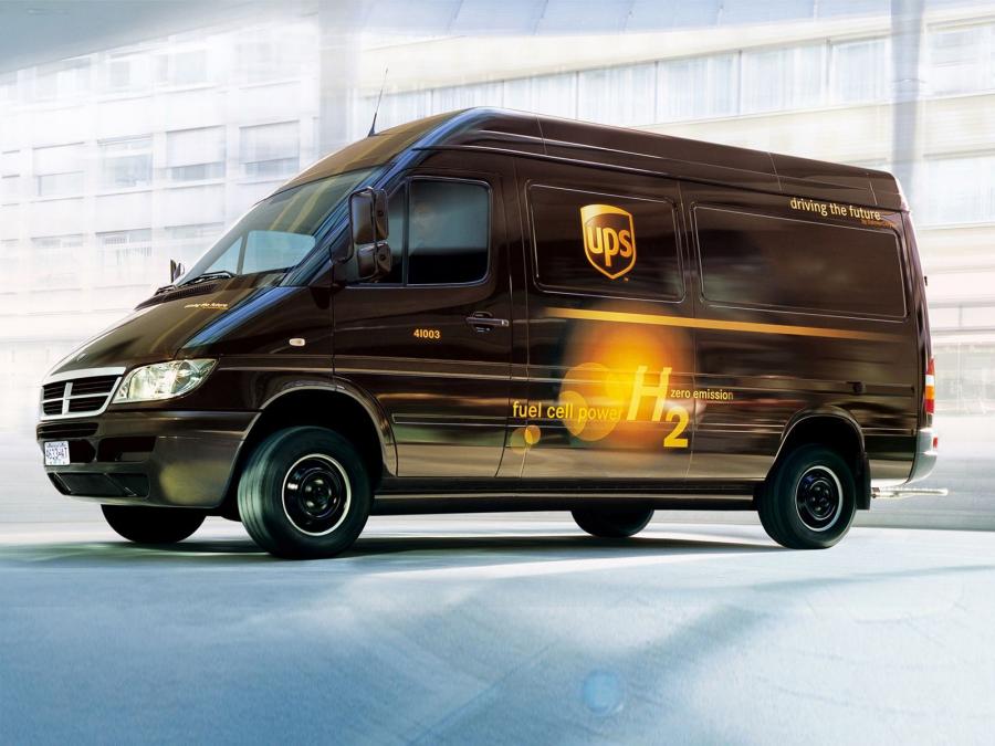  Dodge Sprinter Van 2002 года  (фото 1 из 8)